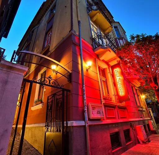 Guest House 32